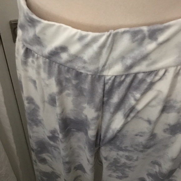 Women's Tie-Dye Pajama Set NWT - Picture 16 of 16